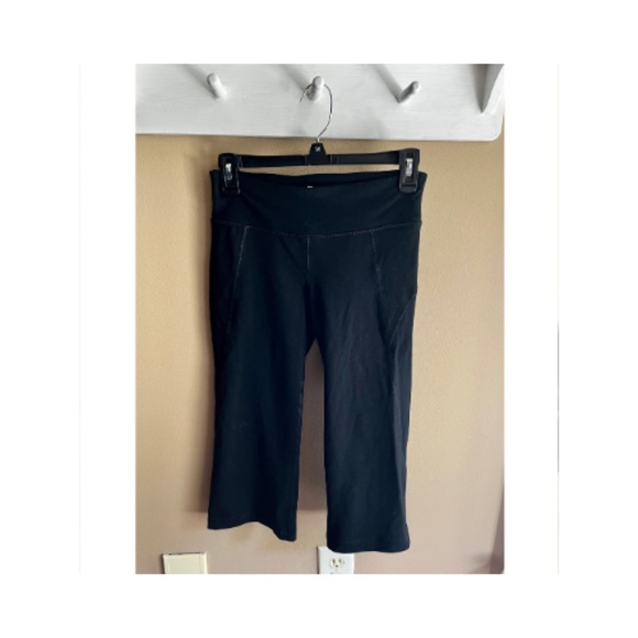 Women's Tek Gear Shapewear Capri Pants. Black. Size XS - Picture 1 of 2